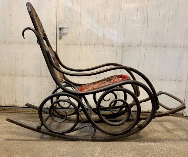 Thonet lábtartós hintaszék masszív antik nagyméretű