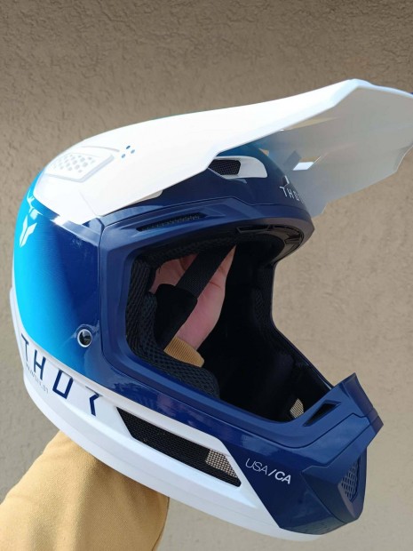 Thor Fleet Strom cross buk�sisak