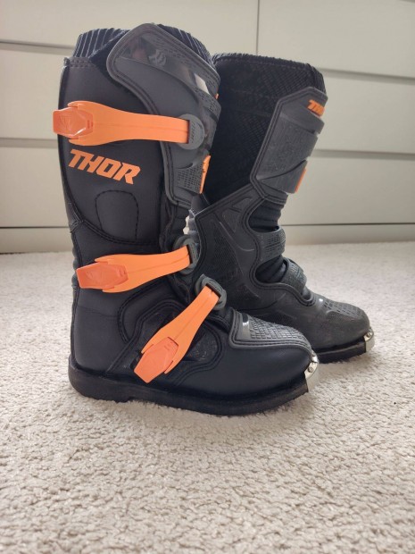 Thor gyerek 33 motoros csizma