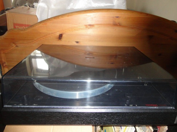 Thorens TD2001 audiofil lemezjtsz