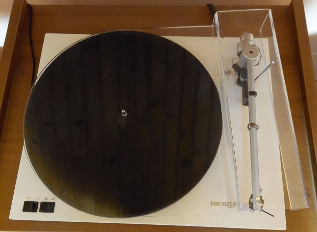 Thorens TD203