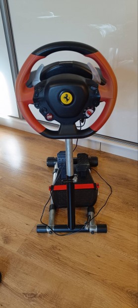 Thrustmaster 458 Spider Ferrari verseny kormny llvnnyal 