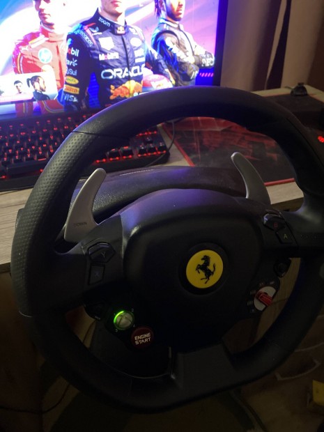 Thrustmaster Ferarri 458 italia kormny