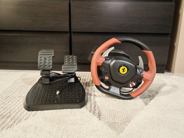 Thrustmaster Ferrari 458 Spider Xbox One kormny