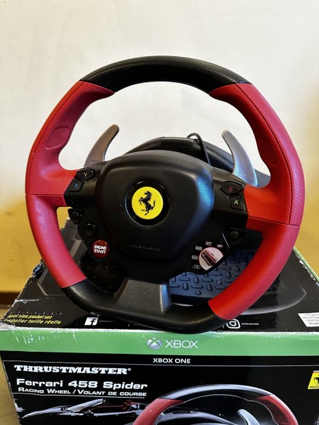 Thrustmaster Ferrari 458 Spider (Xbox One kormny)