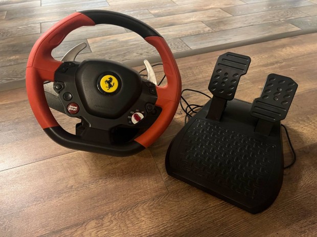 Thrustmaster Ferrari 458 Spider kormny + pedl