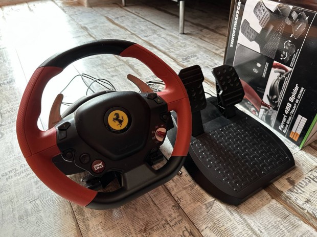 Thrustmaster Ferrari 458 Spider kormány pedállal Xbox-hoz
