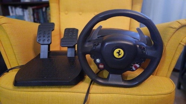 Thrustmaster Ferrari 458 Xbox 360 kormny, pedl