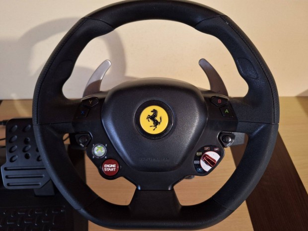 Thrustmaster Ferrari 458 kormny