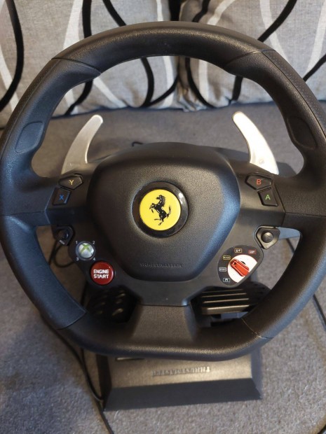 Thrustmaster Ferrari 458 kormny