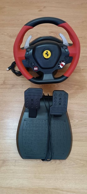 Thrustmaster Ferrari Xbox One kormny + Pedl