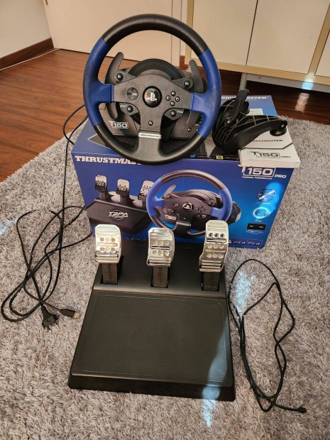 Thrustmaster T150 Pro Force Feedback kormány + T3PA Pedálok