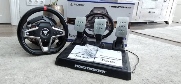 Thrustmaster T248 kormny