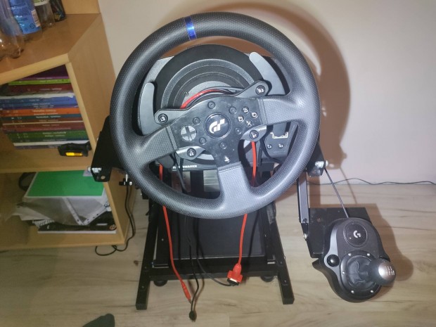 Thrustmaster T300RS GT + Logitech Vlt