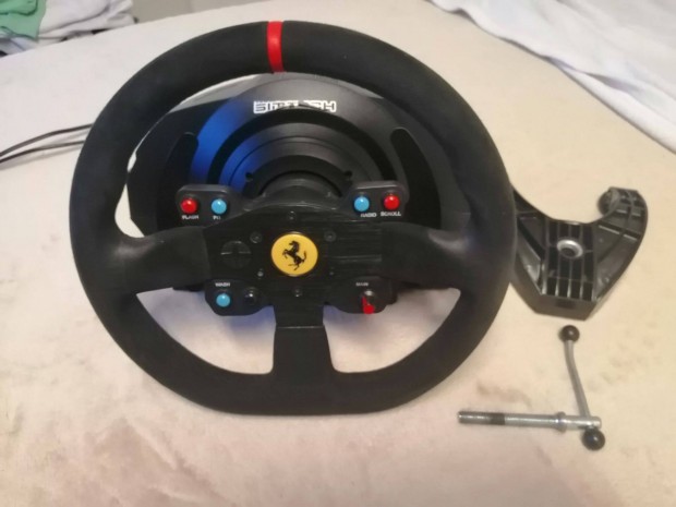 Thrustmaster T300 Ferrari alcantara t-lcm pedlal