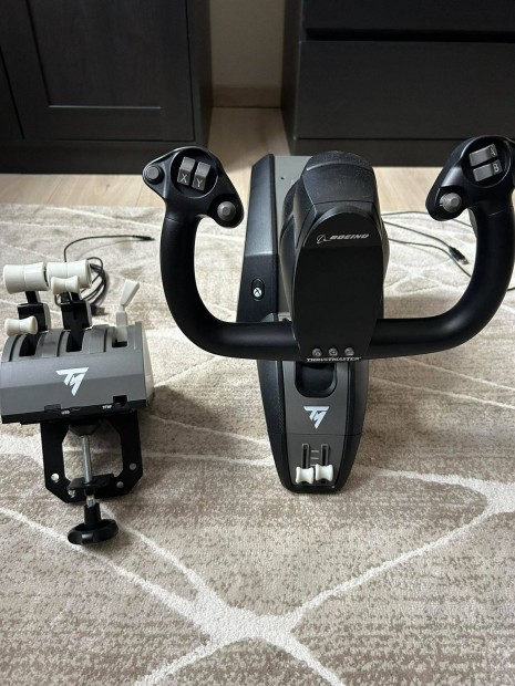 Thrustmaster TCA Yoke Pack Boeing Edition