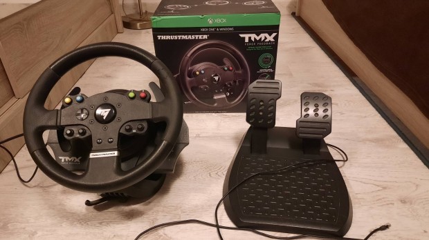 Thrustmaster TMX Force Feedback kormány Xbox/PC