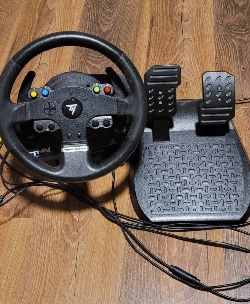 Thrustmaster TMX force feedback kormny szett (X-Box kompatibilis)