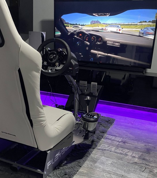 Thrustmaster T-GT II+Pedlkszlet / Gearshift holder / Playseat