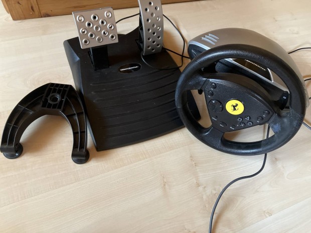 Thrustmaster kormny