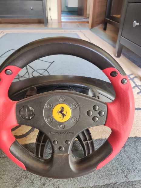 Thrustmaster kormány