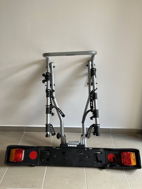 Thule 4-es biciklitartó + rendszámtartó