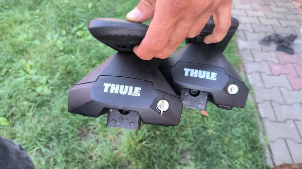 Thule 7105-ös talpszett és 127-es fekete winbar evo Györgynek