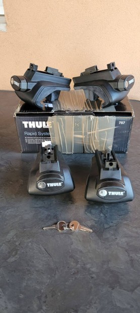 Thule 757 tetcsomagtart talpszett