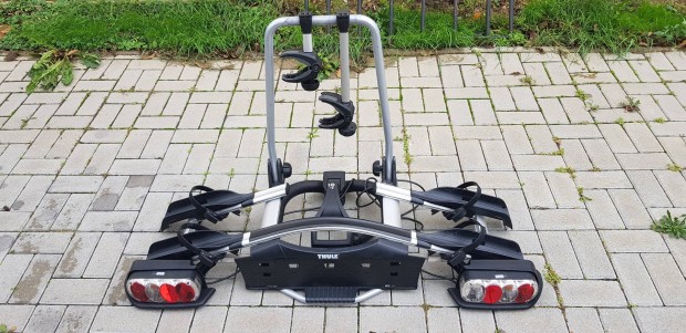 Thule E-Bike kerkprszllt vonhorogra pedllal dnthet 