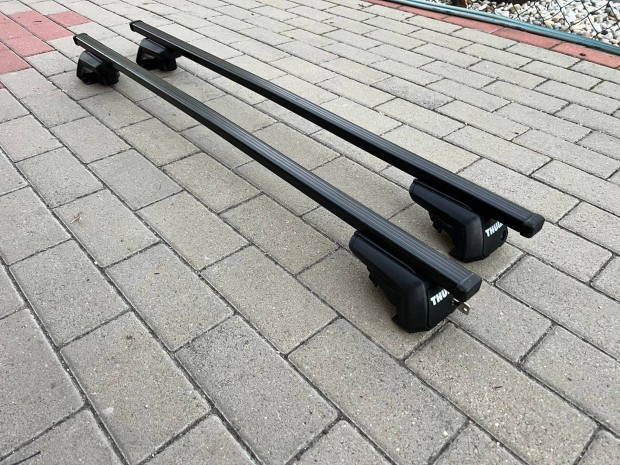 Thule Evo univerzlis kombi tetcsomagtart squarbar rddal Zrhat