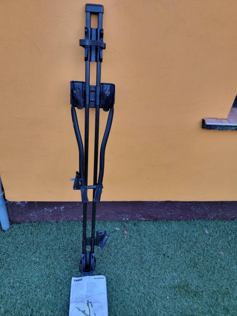 Thule Freeride 530 típusú tetőrúdra keresztrúdra szerelhető bicikli sz