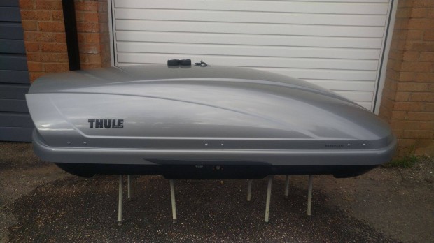 Thule Motion 200 M tetbox fnyes ezst tetdoboz