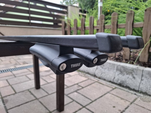 Thule Squarebar tetcsomagtart tetkorltra