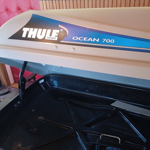 Thule Sweden cen 700 tetbox