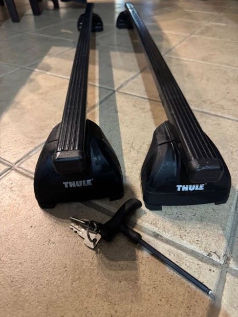 Thule Tetcsomagtart Hyundai Grand Santa Fe 2013-2018 gyrtott, integ