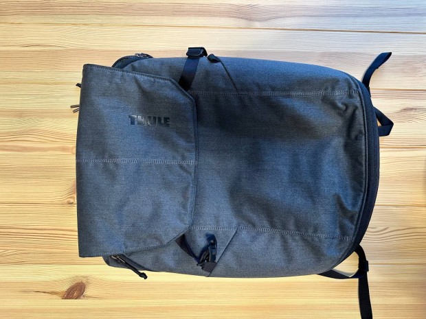 Thule VEA 25L Szürke Hátizsák