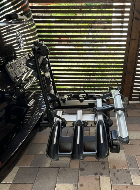 Thule Velocompact 4 (3+1) kerékpárszállító kerékpártartó