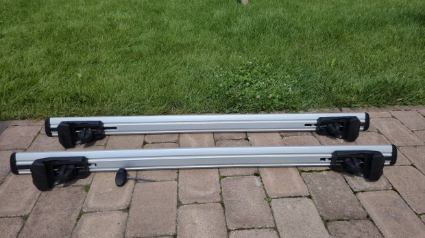 Thule Wingbar Evo 135 cm csomagtart keresztrd (2 db rd) 
