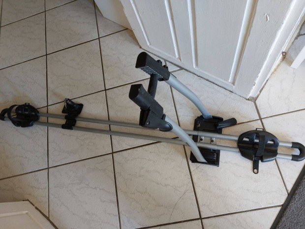 Thule biciklitart� tet�csomagtart�hoz