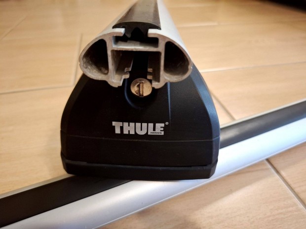 Thule tetocsomagtartó 120cm - Ford Focus MK3 5 ajtós kombi 2010-2018