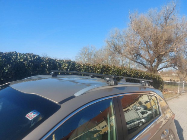 Thule tetcsomagtart elad! (KIA Sportagere j)