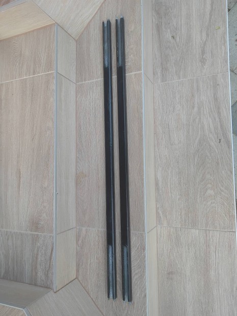 Thule tetcsomagtart keresztrd No. 760. Hossz:108cm