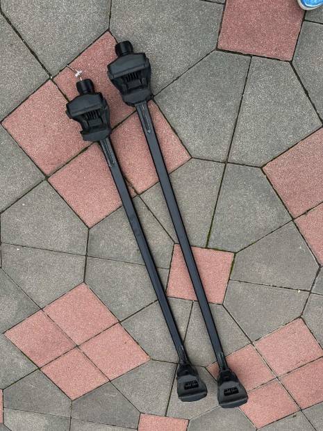 Thule tetőcsomagtartó tetőkorlátos autóra