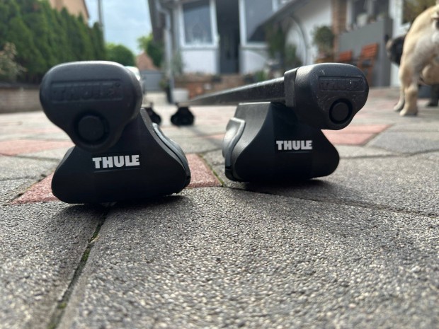 Thule tetőcsomagtartó tetőkorlátos autóra