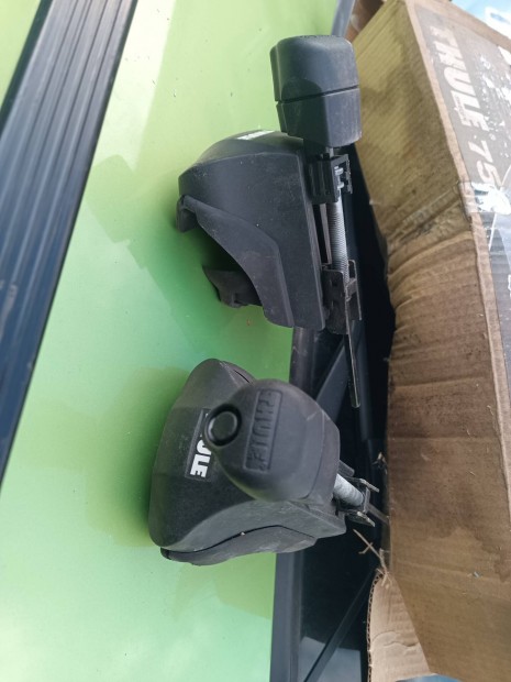 Thule tetőkorlátos csomagtaró 120mm
