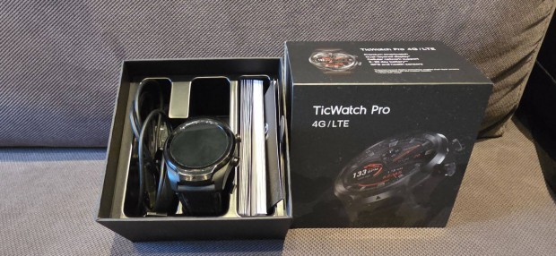 Ticwatch Pro 4G/LTE okos�ra