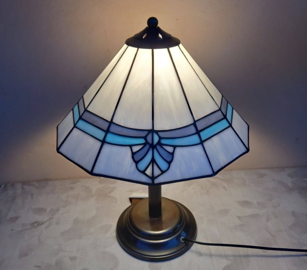 Tiffany asztali lmpa