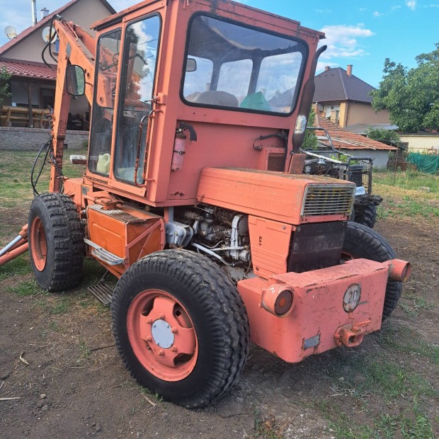 Tih utb rakodogép kotró