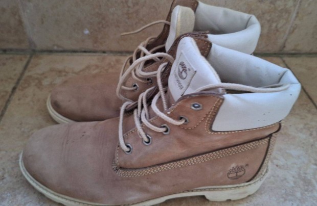 Timberland 38-as bakancs, cip