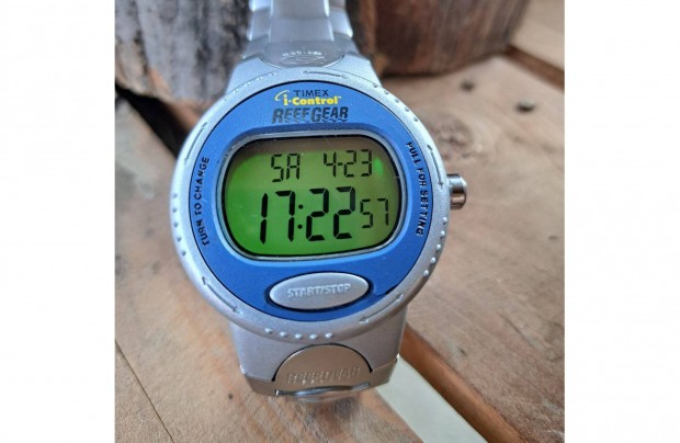 Timex Icontrol digitlis sport karra